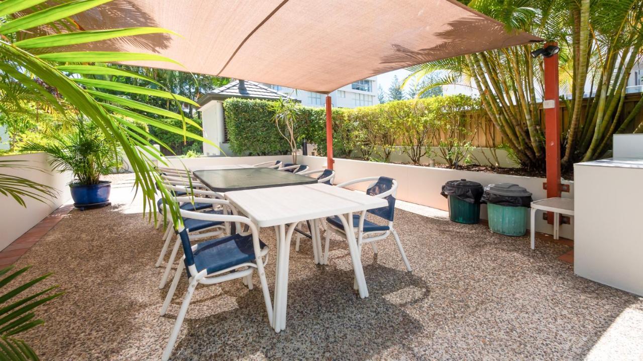Burleigh On The Beach Gold Coast Bagian luar foto